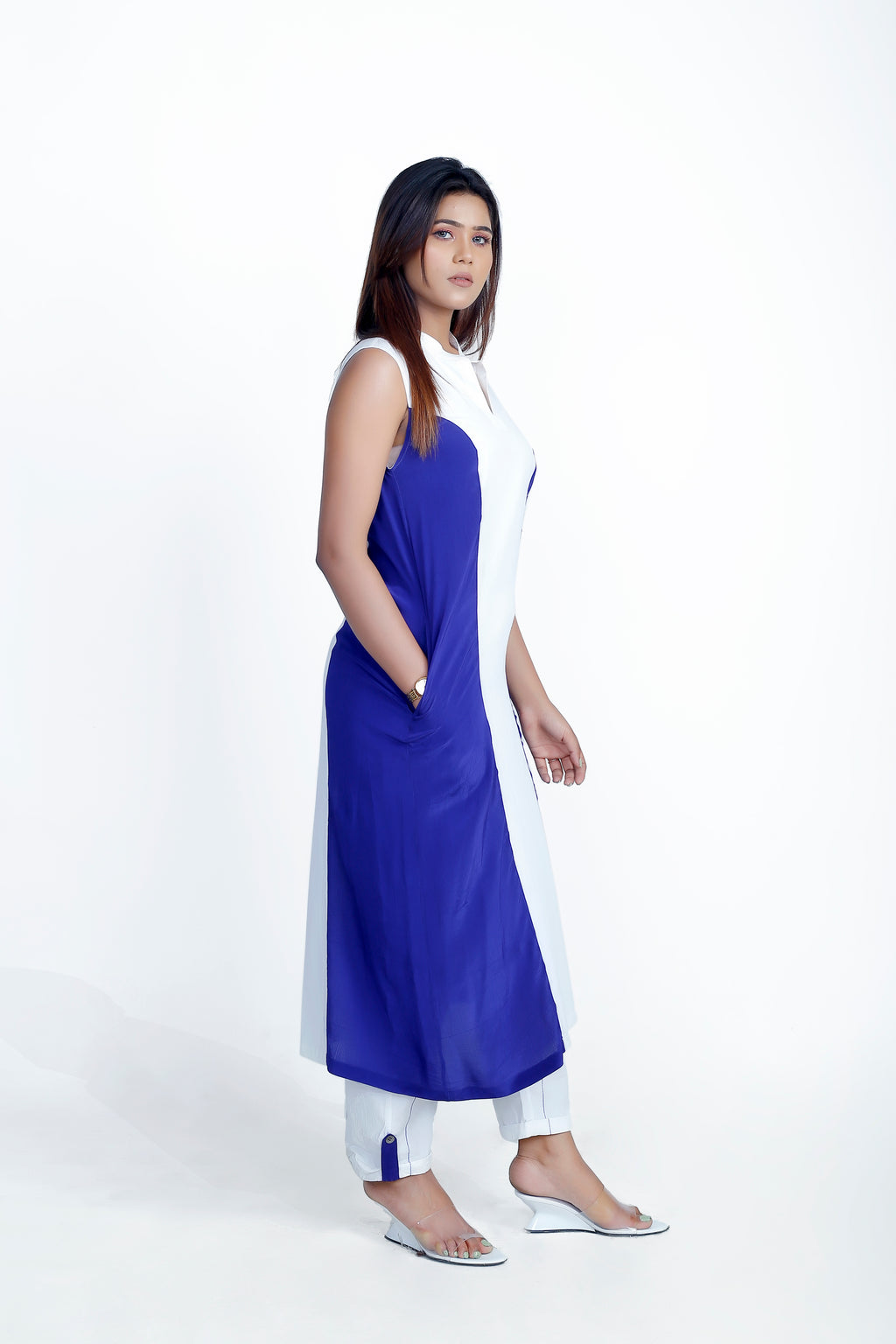 V-NECK COLLAR DRESS WITH LINEAR EMBROIDERY PANT